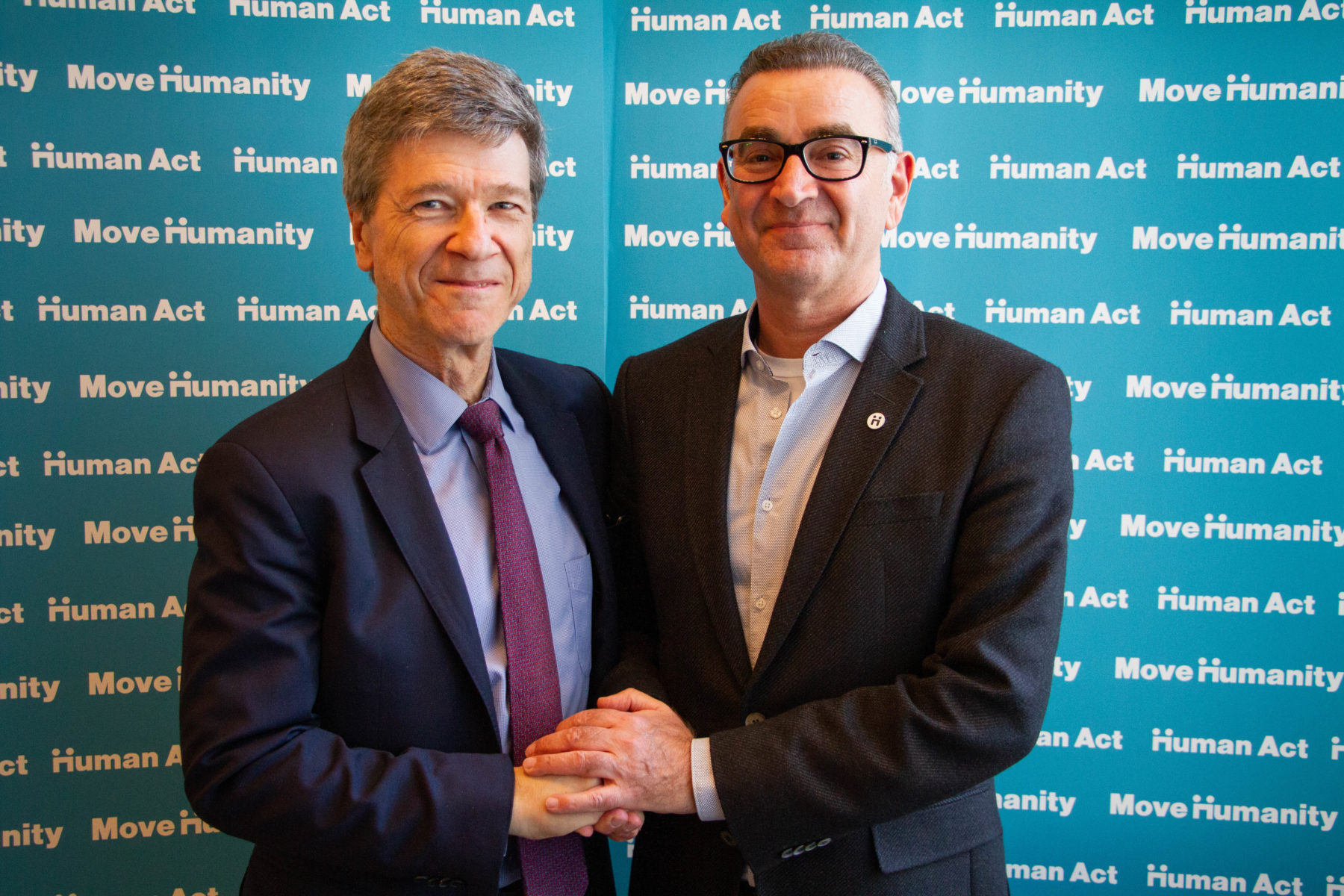 Djaffar meets Jeffery Sachs at the launch of Move Humanity